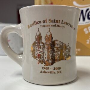 Aventura White Mug with Basilica Design
